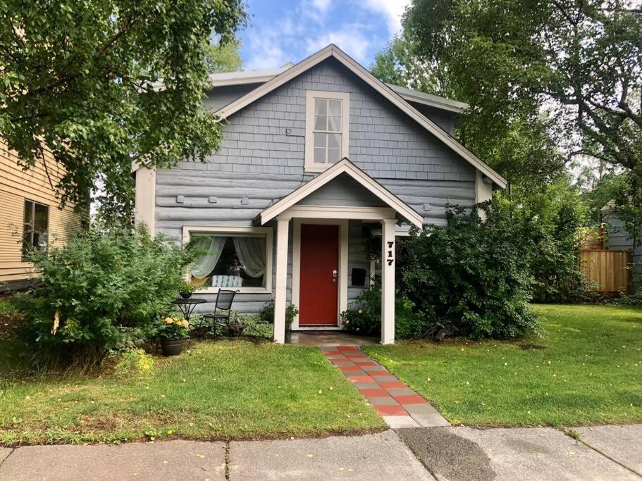 Coastal - Downtown Historical Log Holiday home Anchorage